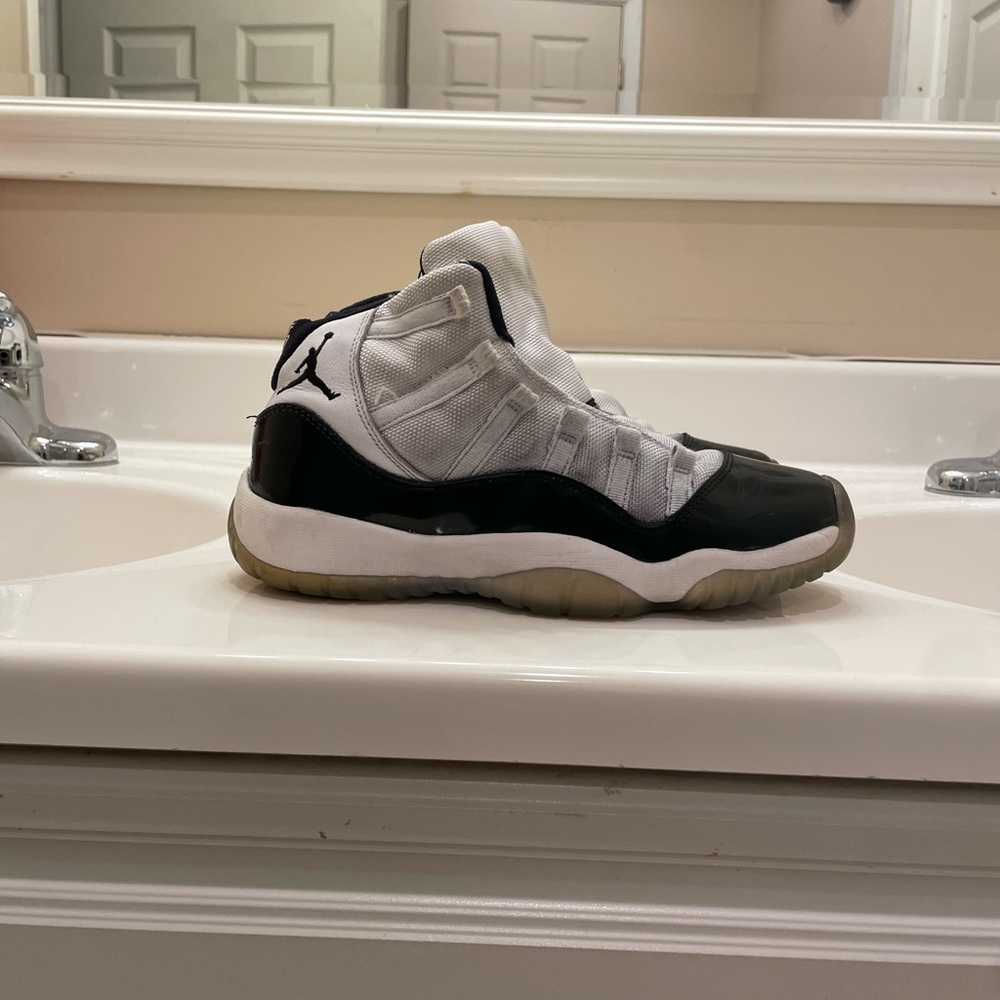 Air Jordan XI Retro Concord(45) GS Size 6